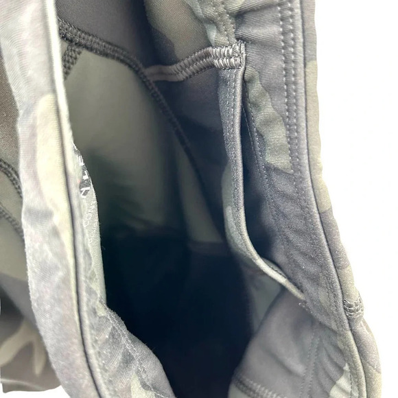 Athleta Camo Contender 7/8 Tight Olive Green Size Small - Picture 6 of 11